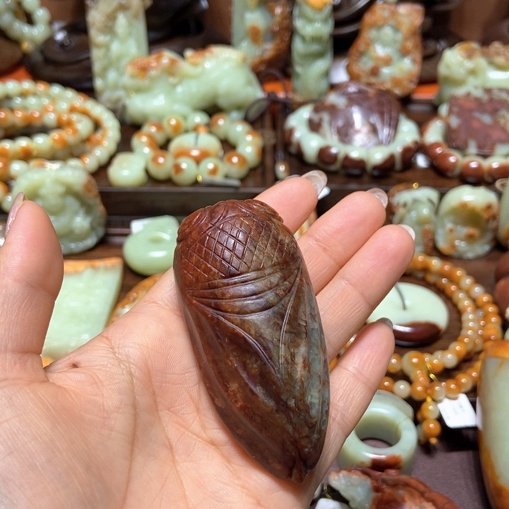 岫岩河磨玉（透闪石质玉）未镶嵌把件