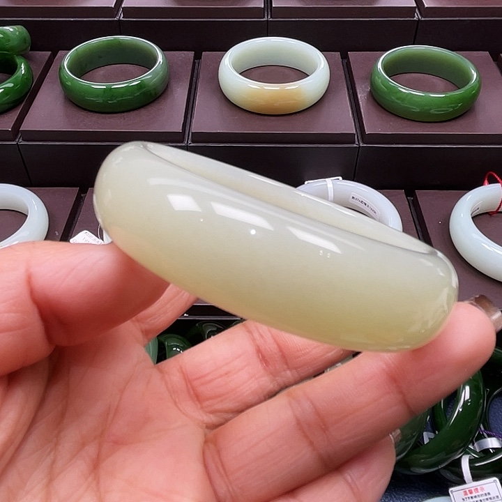 和田玉未镶嵌手镯5859