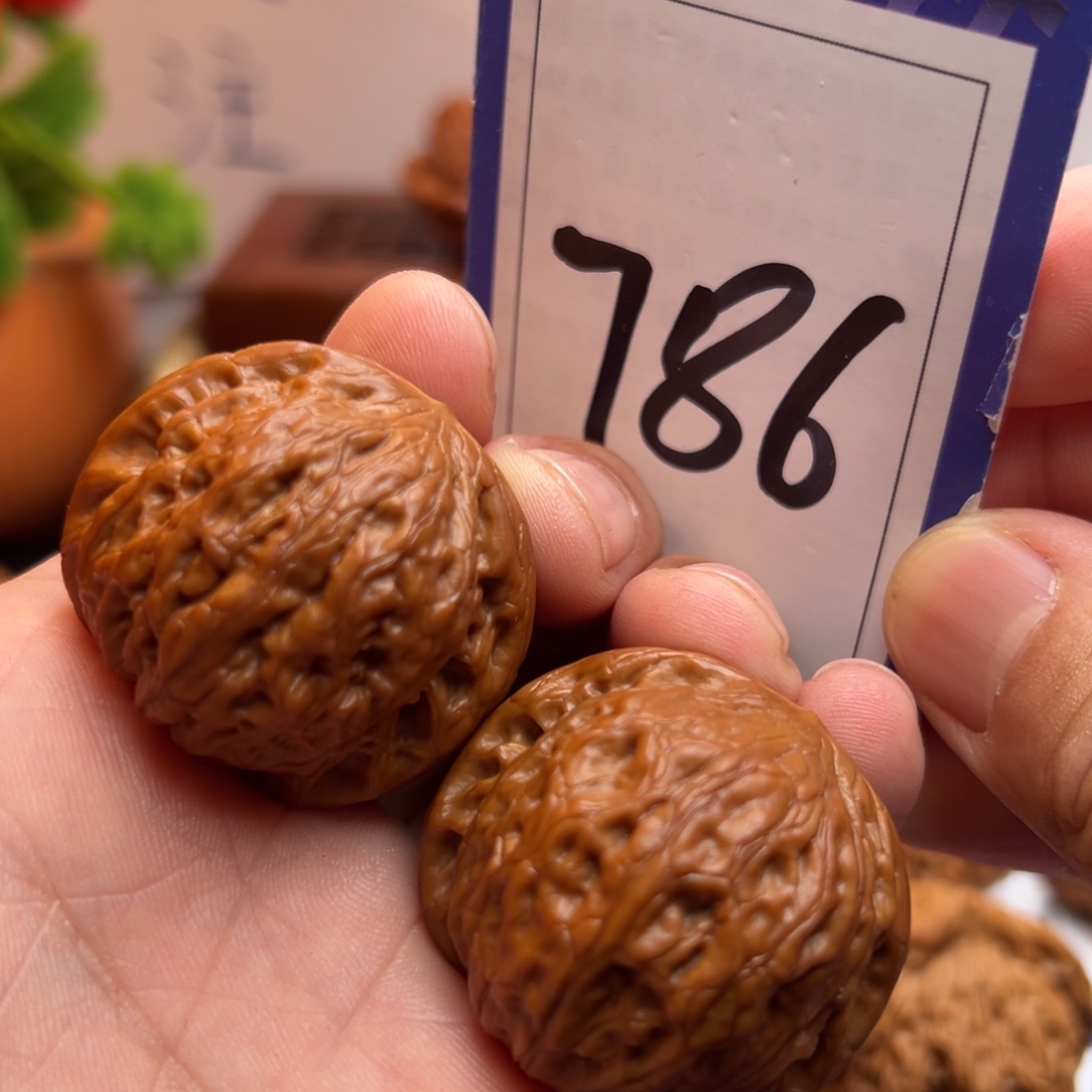 文玩核桃把件铁锤妹妹37.5尺寸786号