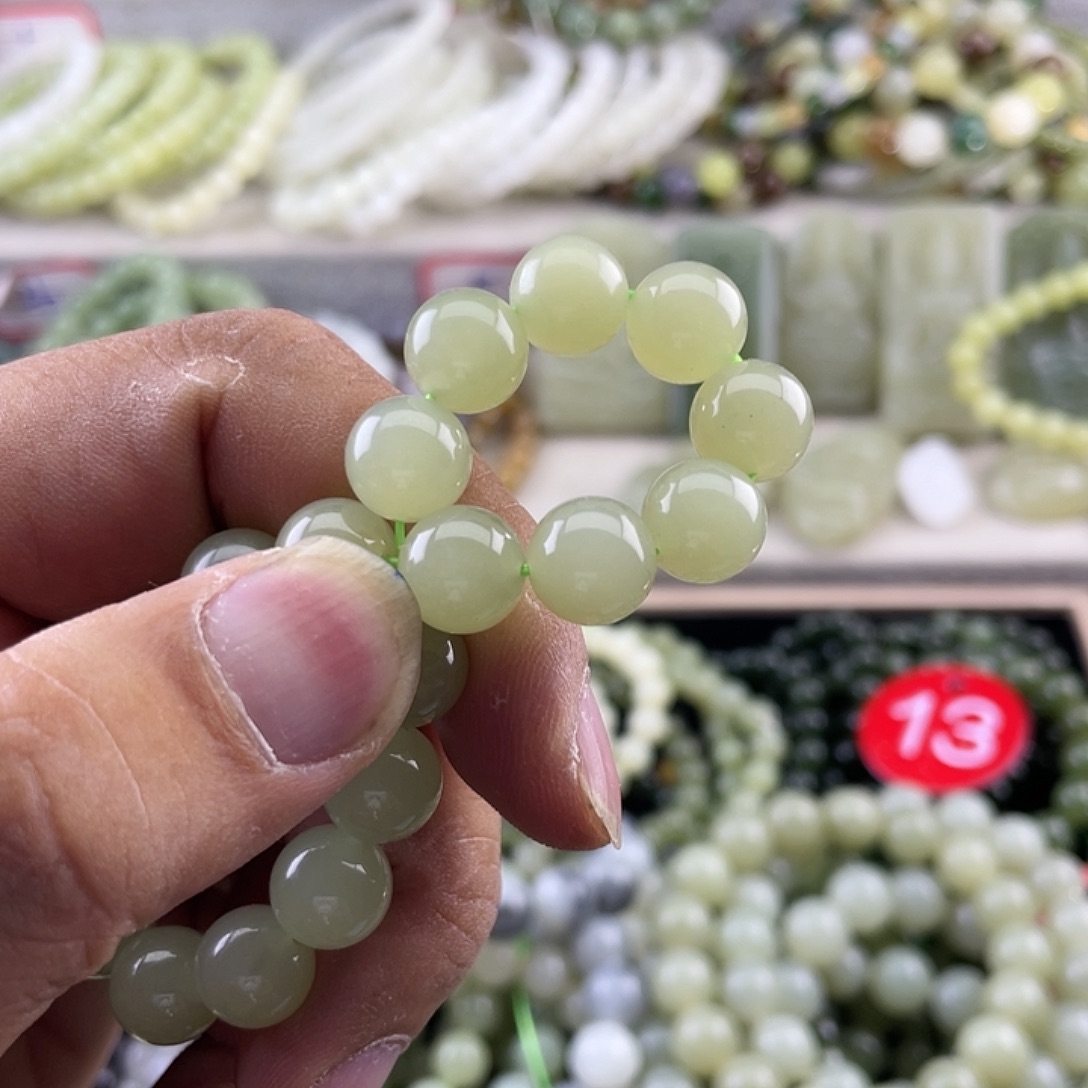 人***ᰔ手链未镶嵌和田玉