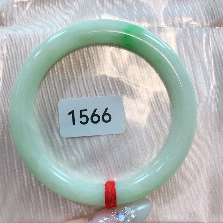 翡翠手镯未镶嵌天然翡翠手镯52