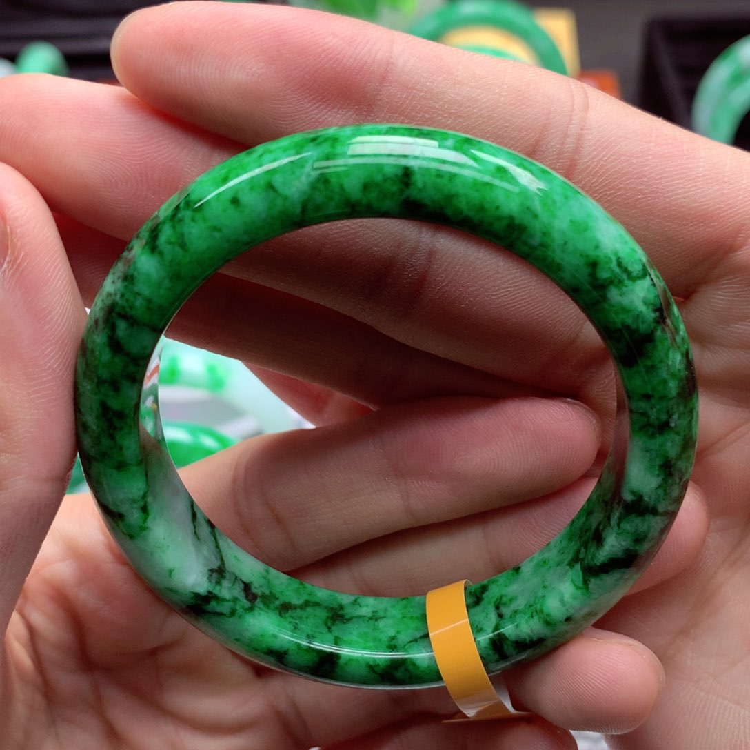 翡翠未镶嵌手镯缅甸翡翠