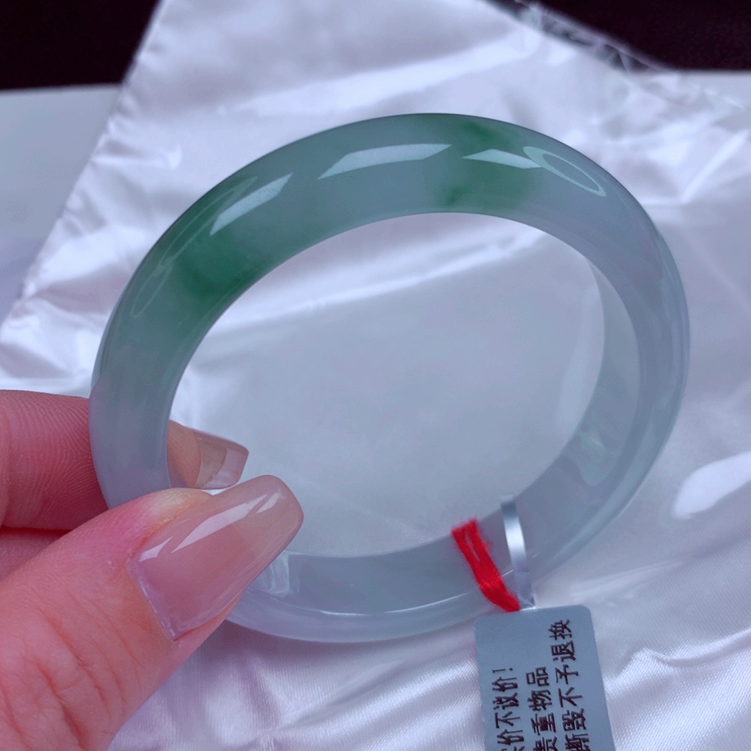 翡翠未镶嵌手镯手镯