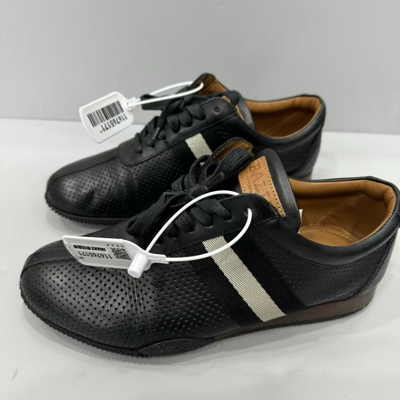 95新 BALLY/巴利 39码 低帮 250 板鞋