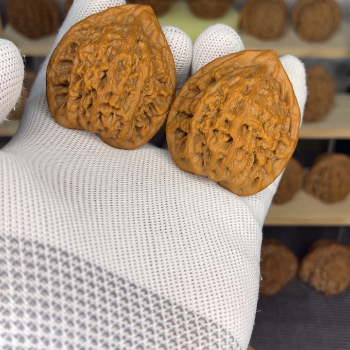 文玩核桃吊坠金公子边44肚38高48