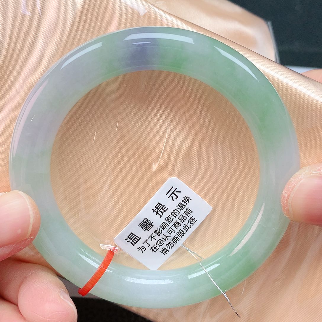 翡翠手镯未镶嵌55胖