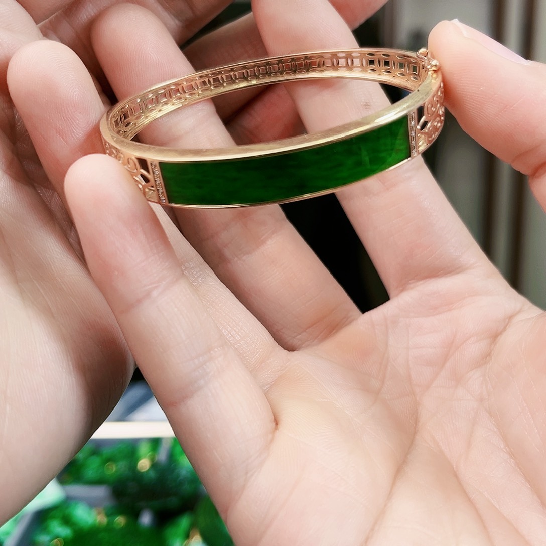 翡翠手镯18K金镶嵌手镯