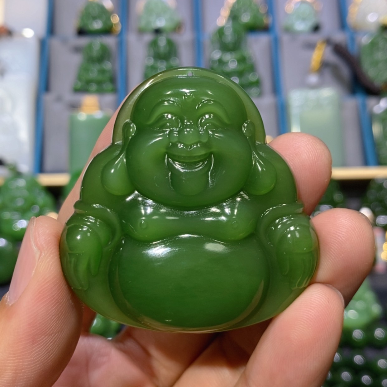 【闪购商品】和田玉吊坠(不含链)未镶嵌冰底辣阳绿佛公49/50