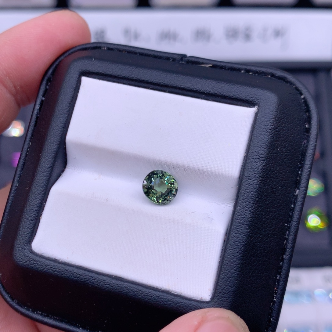 未镶嵌1.41克拉碧玺