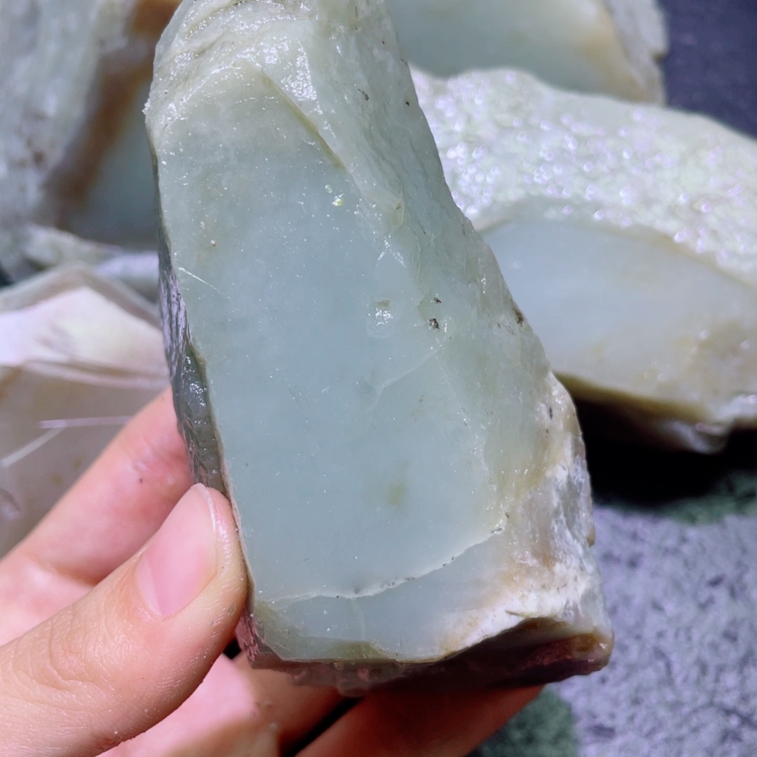 和田玉未镶嵌珠宝半成品