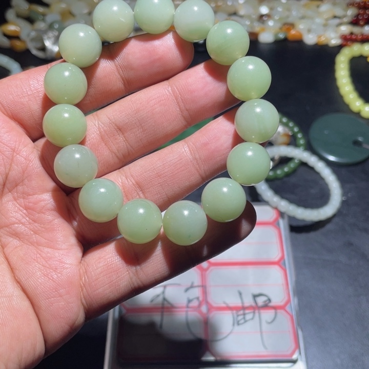 和田玉山料圆珠手链