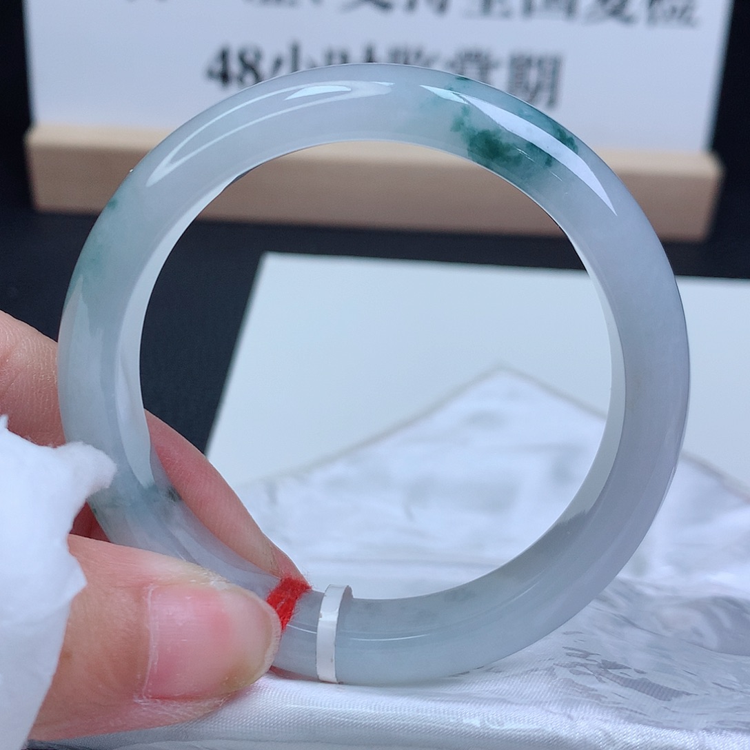 翡翠手镯未镶嵌52.3圈口