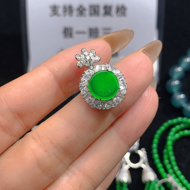 翡翠手链未镶嵌，