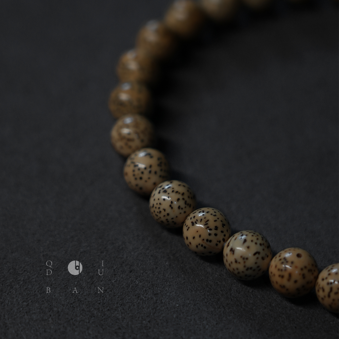 大年份正圆卡10手持