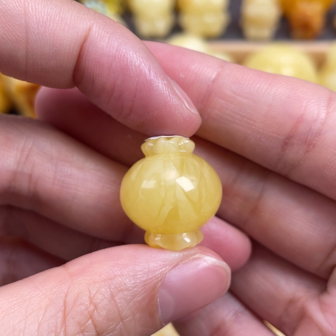 未镶嵌琥珀裸石蜜蜡