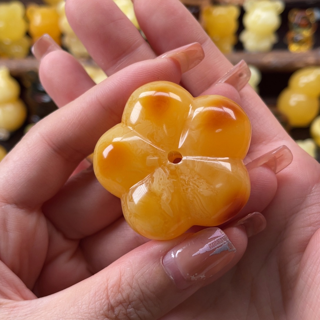 琥珀珠宝奇石未镶嵌