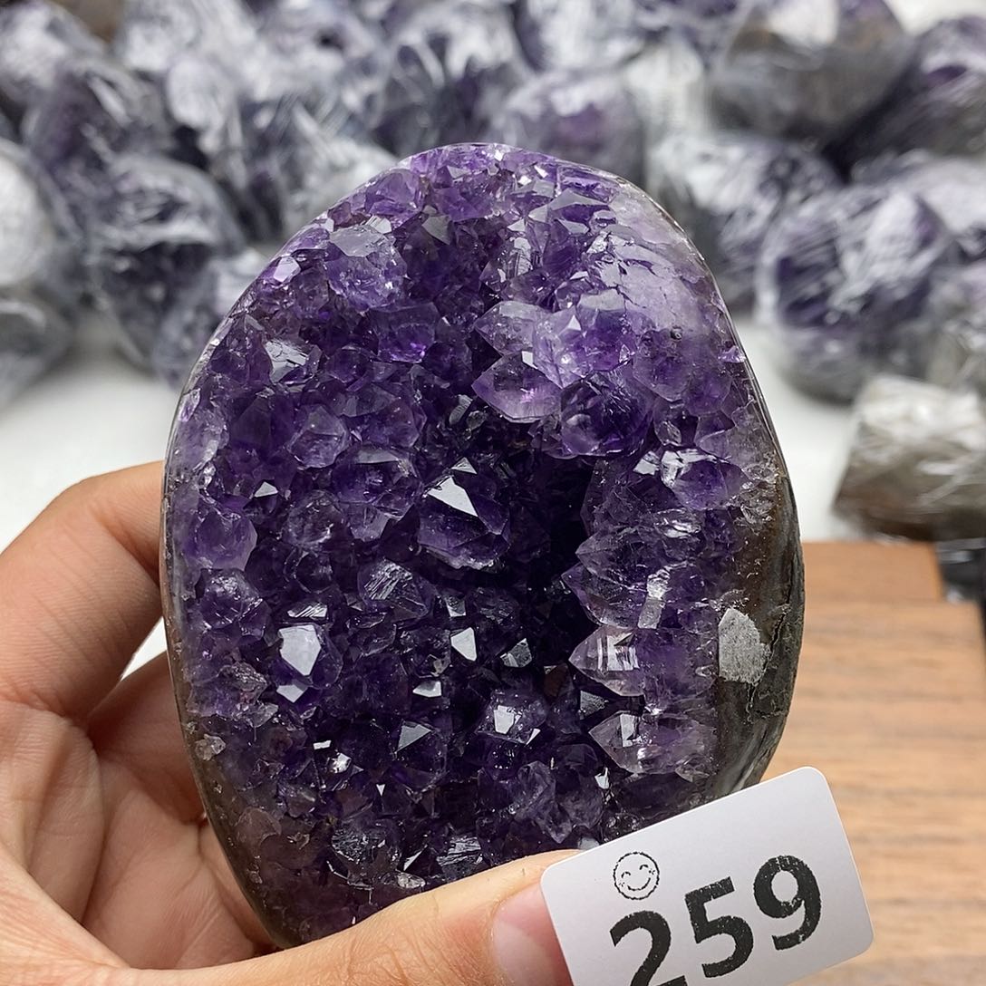 紫晶大型摆件（非配饰）未镶嵌