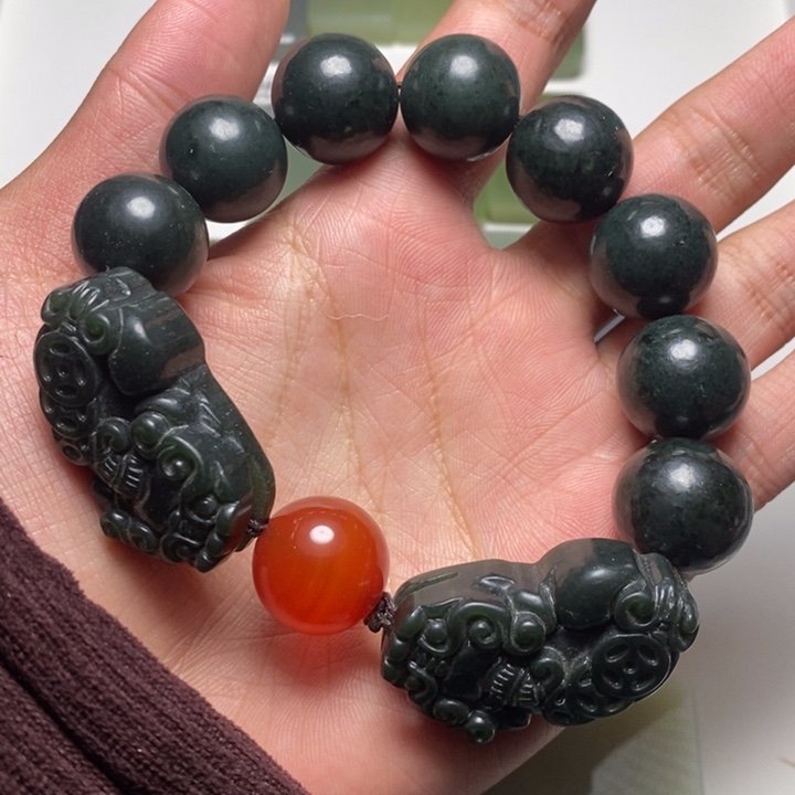 和田玉颈饰未镶嵌