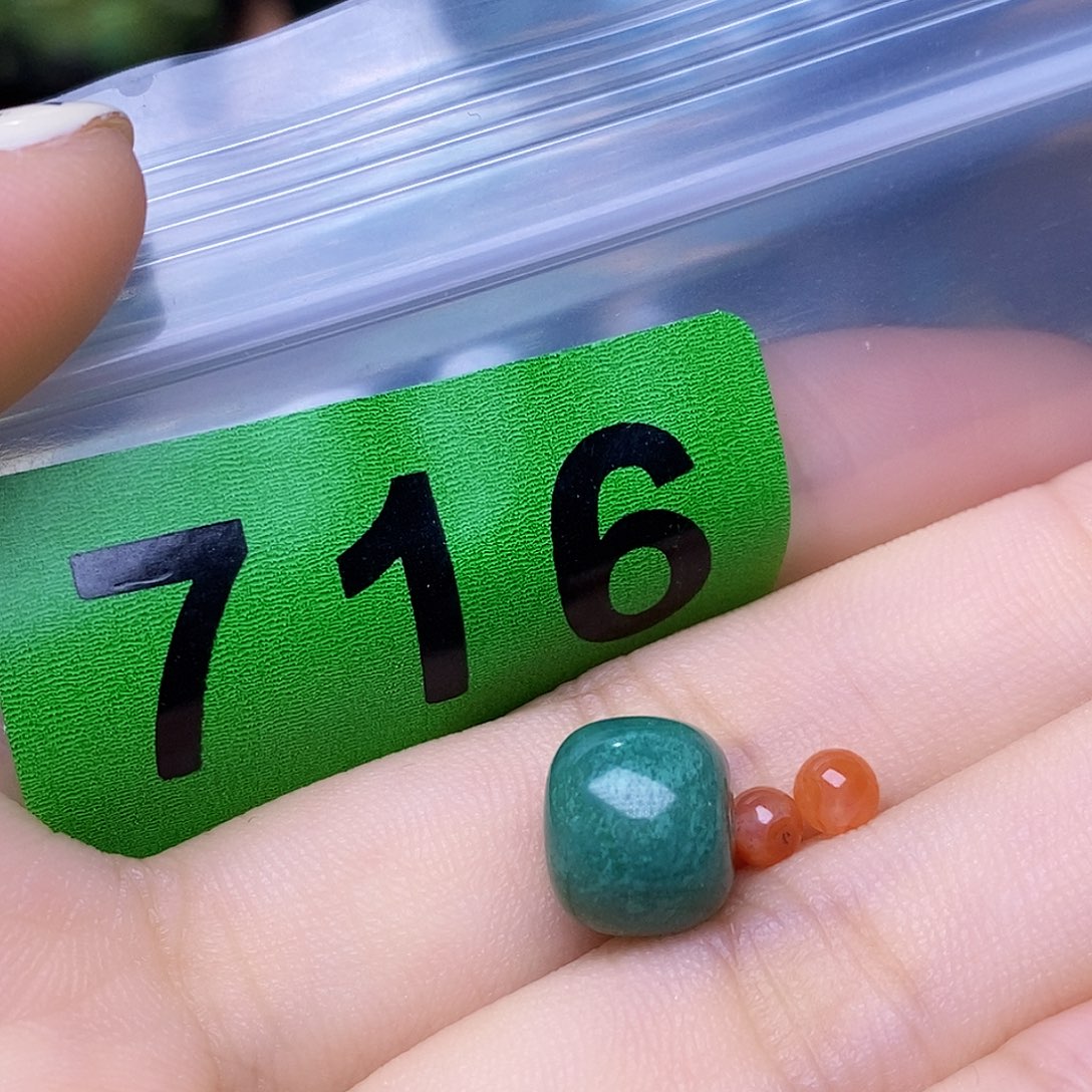未镶嵌南红玛瑙珠宝奇石