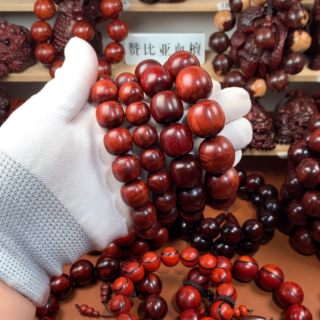 龙***魄染料紫檀（血檀）四条一起-多样性发其一