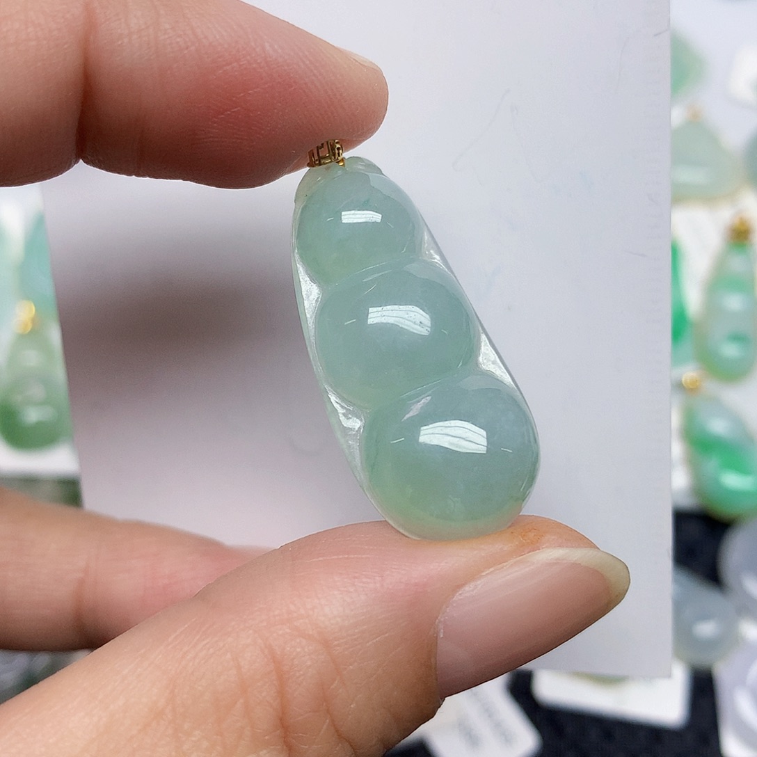 翡翠18K金镶嵌颈饰3557899