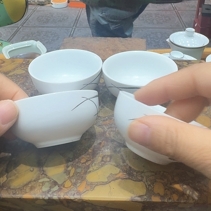 品茗杯四个一组。。品茗