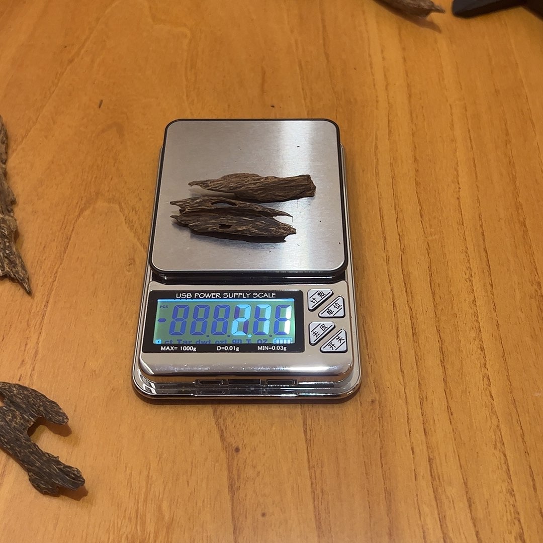 拉***特沉香碎屑沉香印尼天然野沉香2.7g