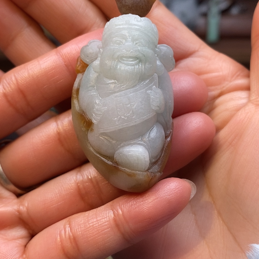 坚***持定制翡翠未镶嵌毛货抛光