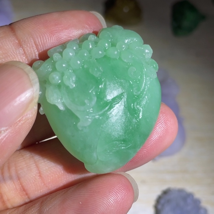 定制翡翠未镶嵌翡翠