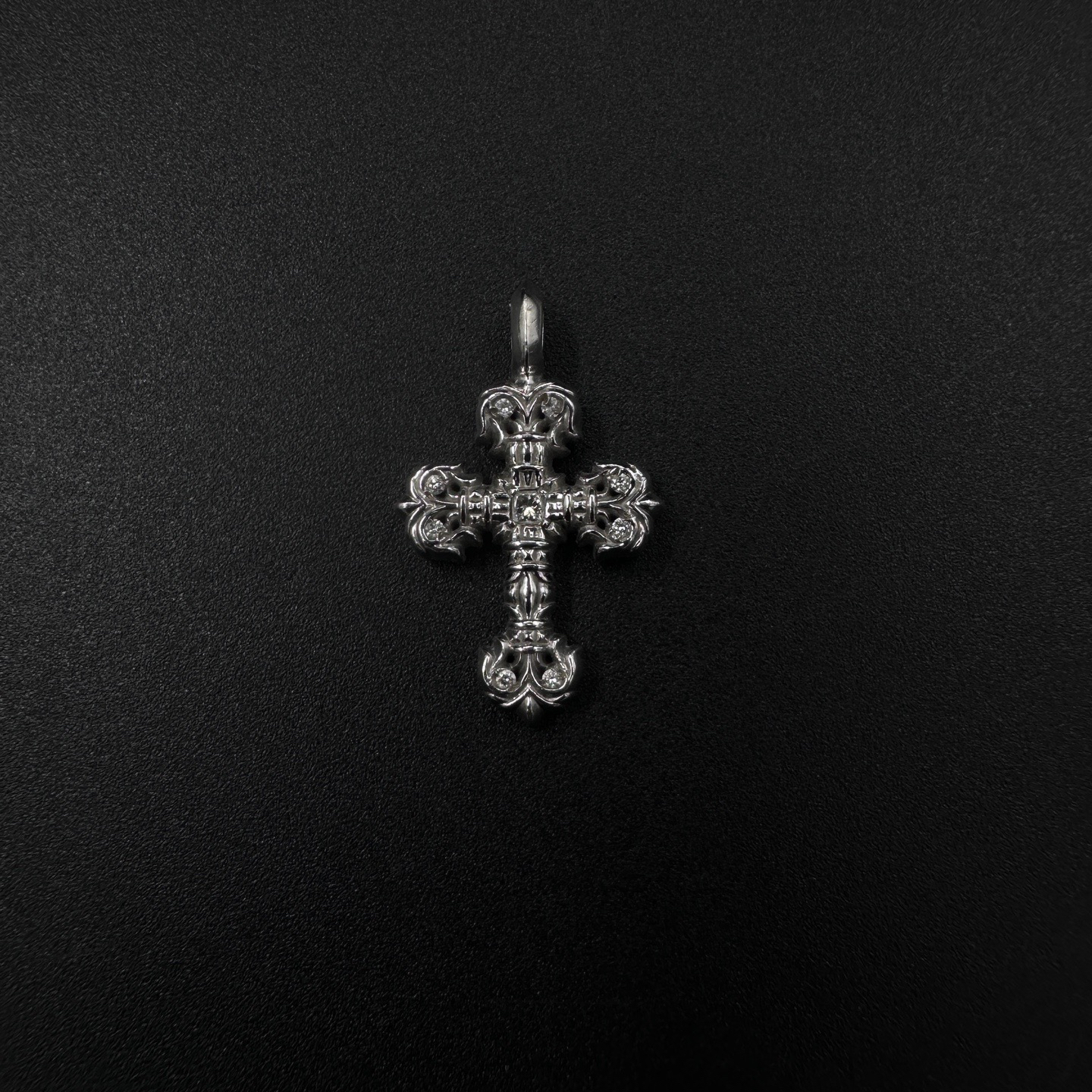 99新 Chrome Hearts/克罗心 ec 18K 九钻火焰吊坠 98新