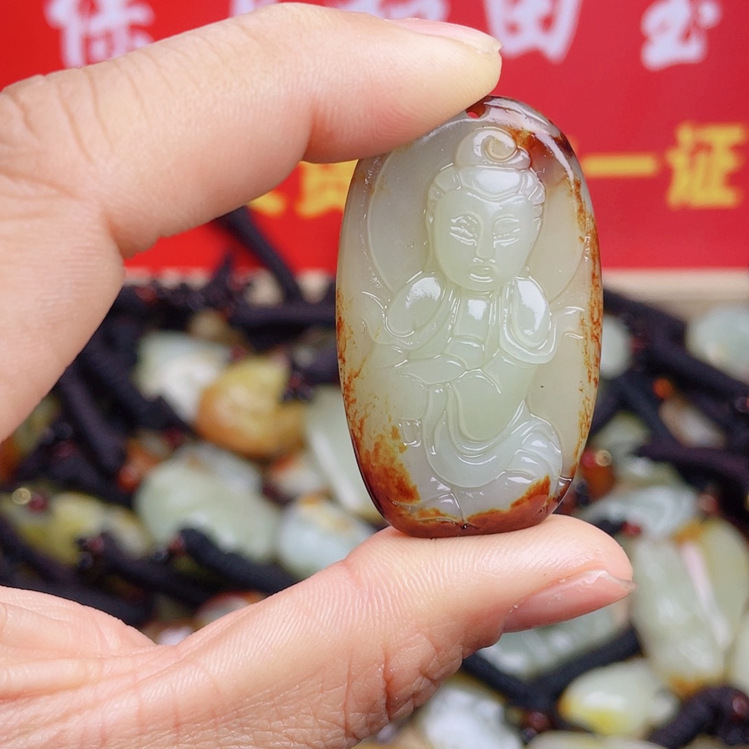 和田玉颈饰未镶嵌