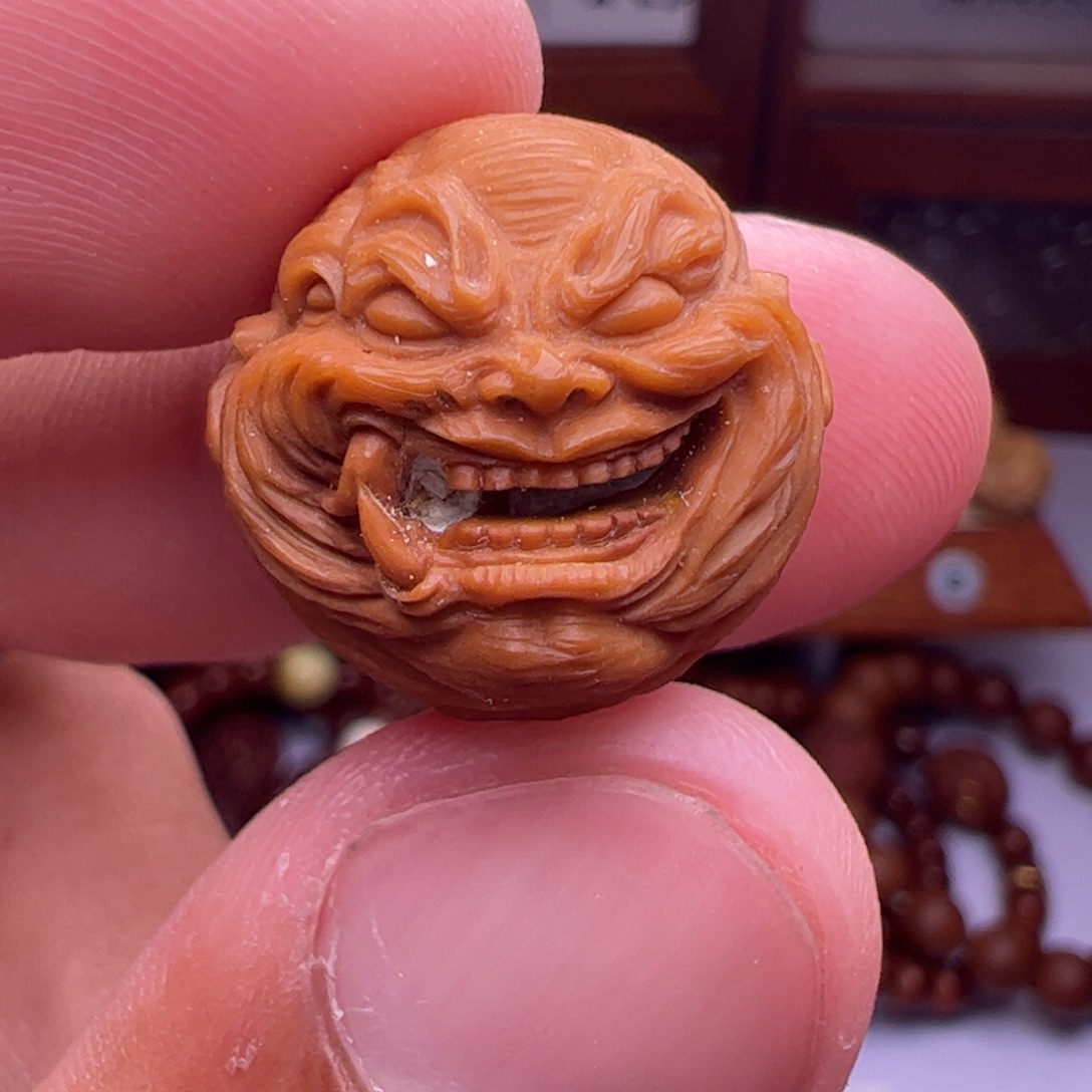 猴头核桃吊坠精修瑕疵双尖牙坏笑