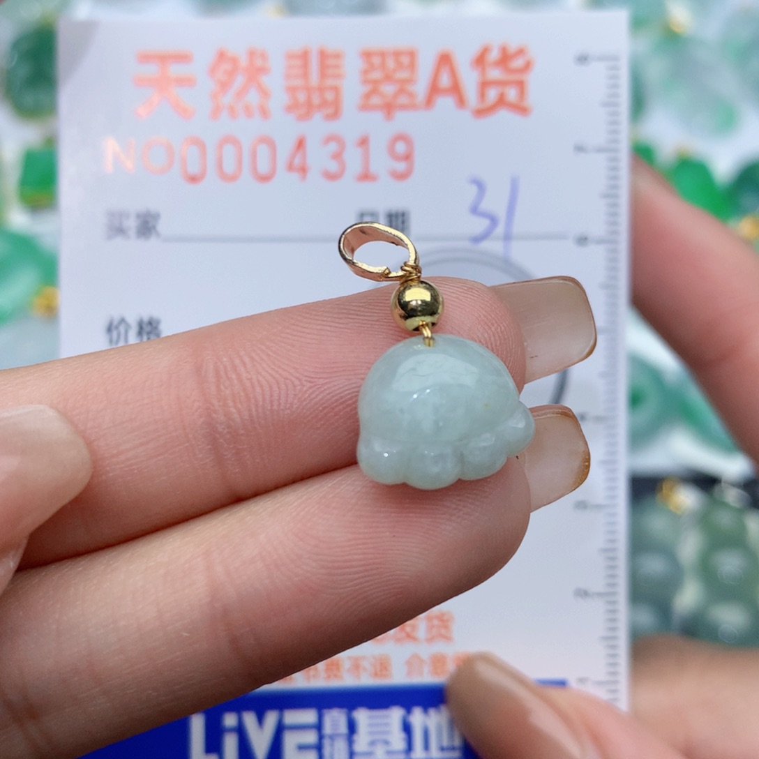翡翠颈饰未镶嵌猫