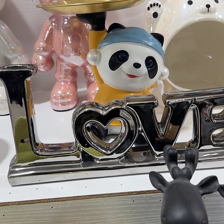 唐***呀树脂摆件哈哈哈哈