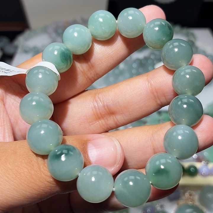 翡翠未镶嵌手链翡翠未镶嵌手链