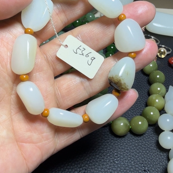 和田玉手串未镶嵌