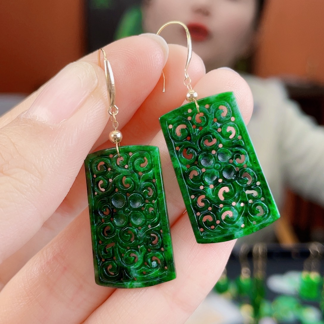 翡翠18K金镶嵌耳饰