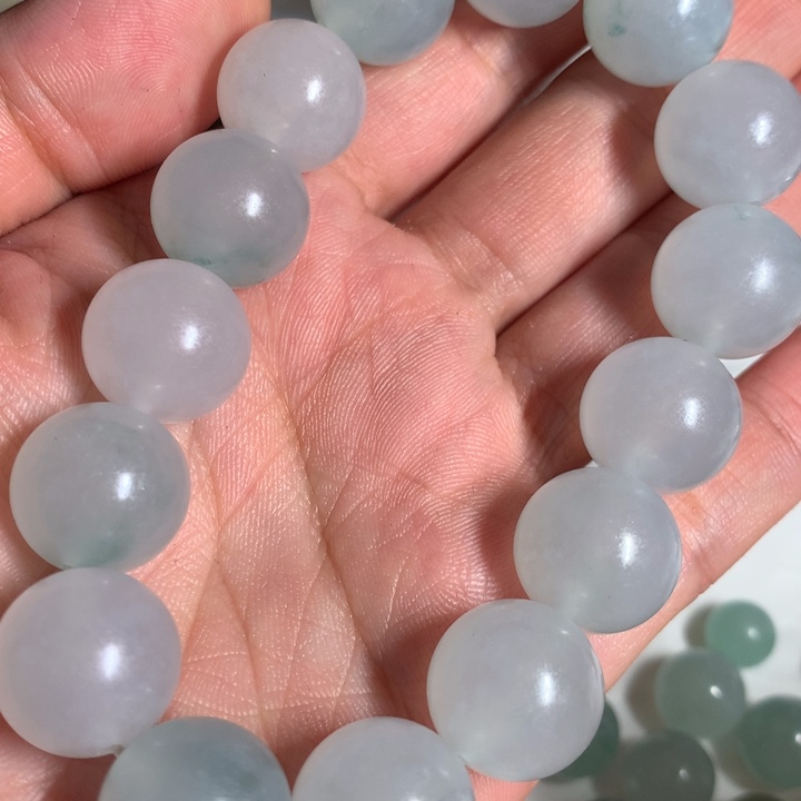 翡翠颈饰未镶嵌天然翡翠手串