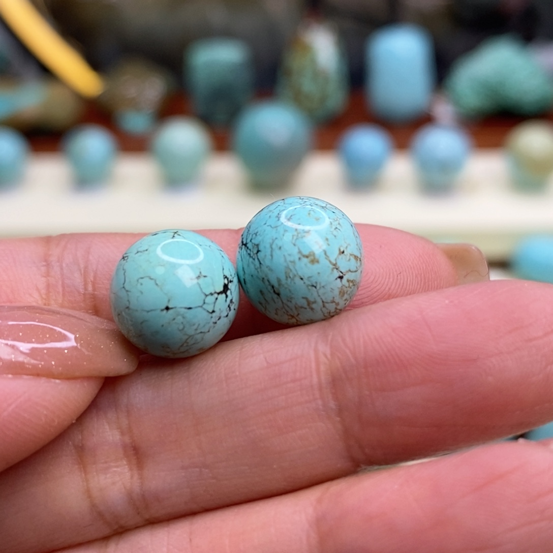 绿松石未镶嵌珠宝奇石11