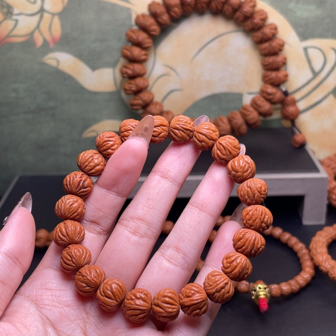 李***下桃核吊坠12金蟾纹