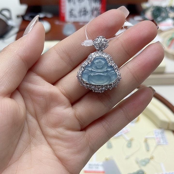 翡翠足银镶嵌颈饰翡翠吊坠