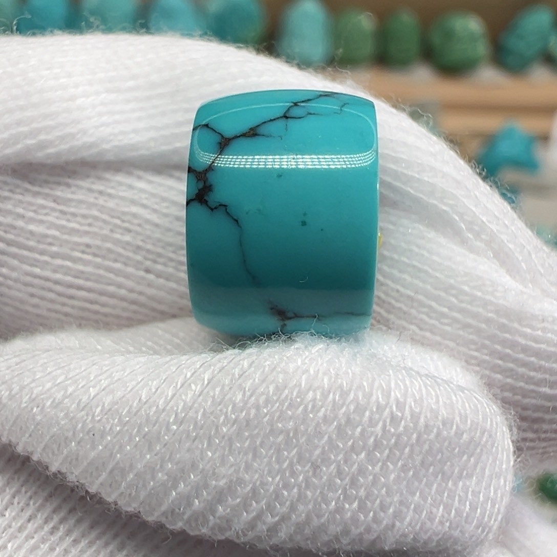 绿松石配饰未镶嵌