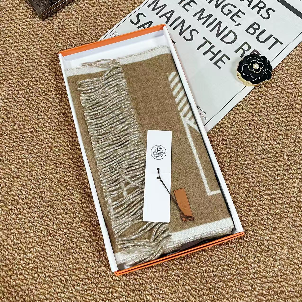 未使用 Hermes/爱马仕 围巾全套 /沐森
