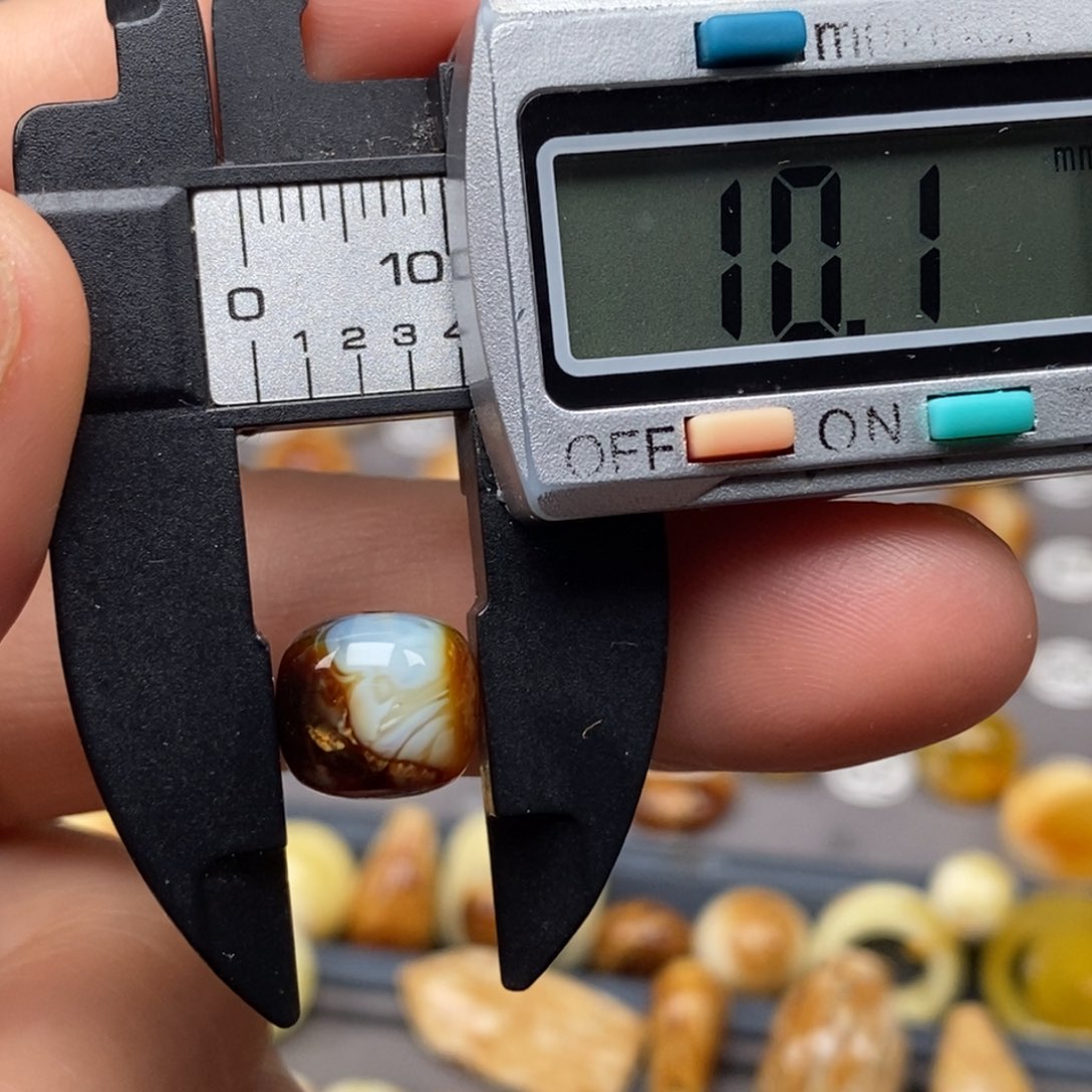 琥珀未镶嵌耳饰老型