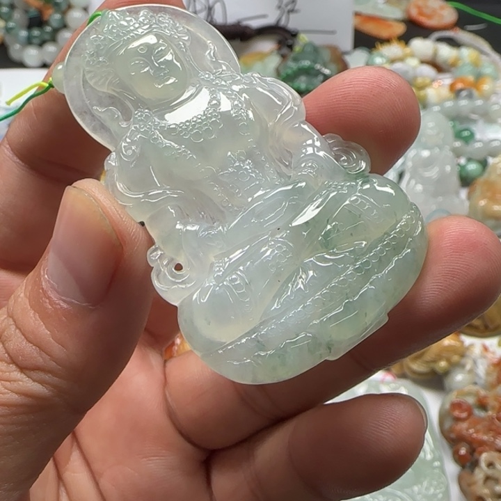 颈饰未镶嵌翡翠度母