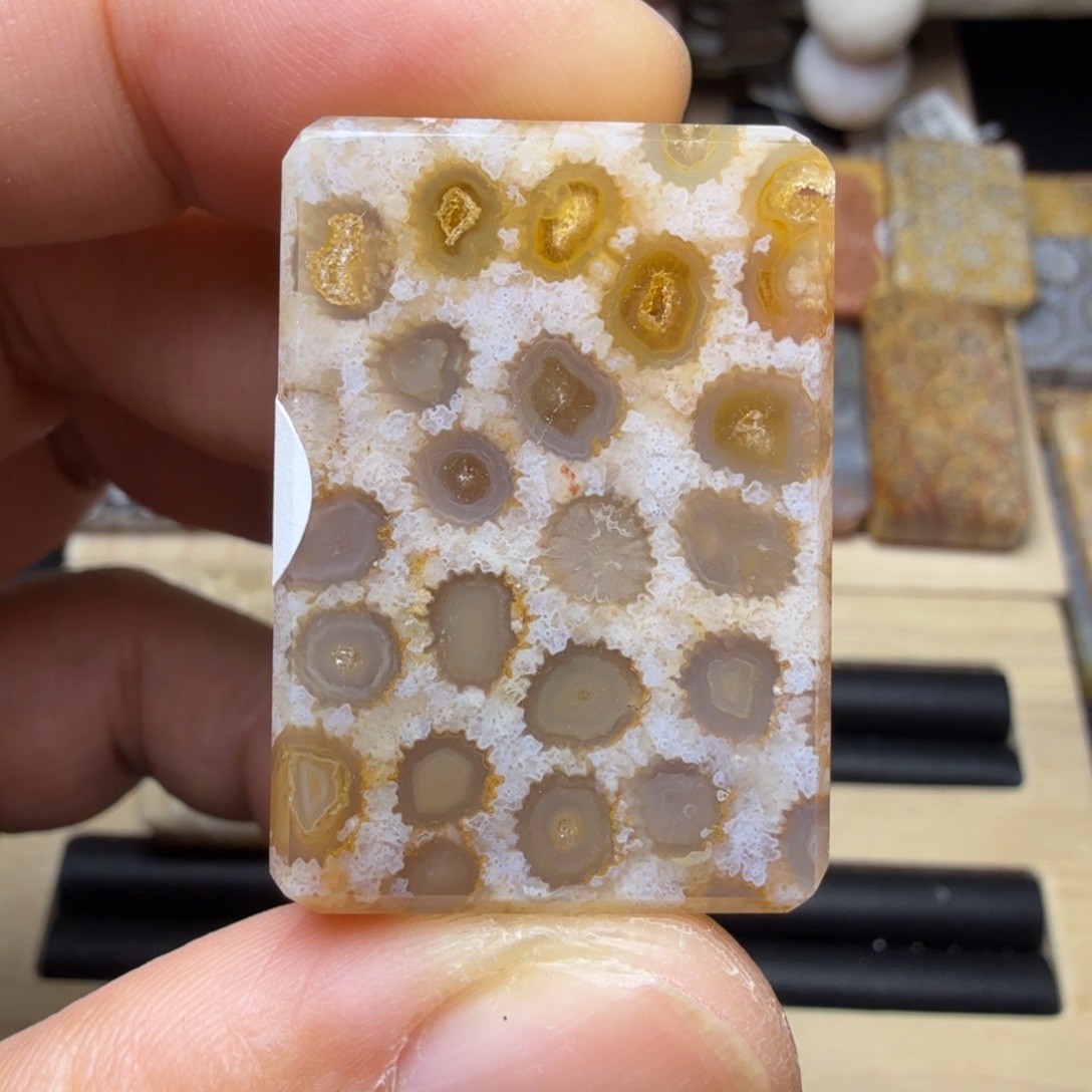 硅化玉未镶嵌纯天然色有机玉石保真色