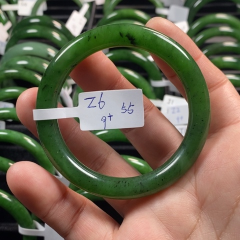 和田玉（碧玉）手镯未镶嵌