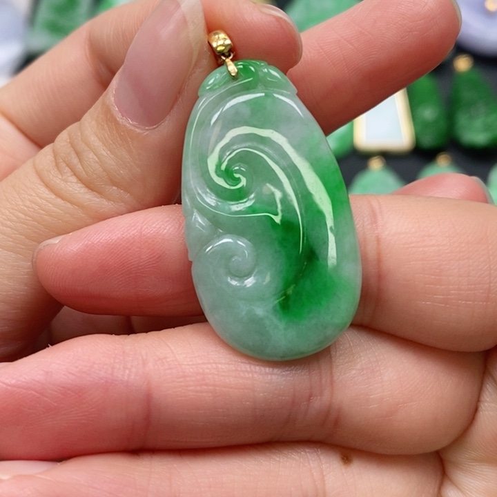 翡翠颈饰未镶嵌吊坠