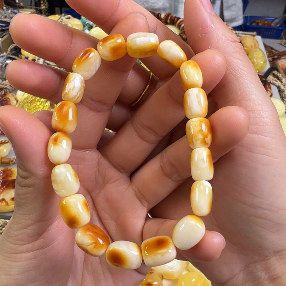 蜜蜡裸石未镶嵌蜜蜡