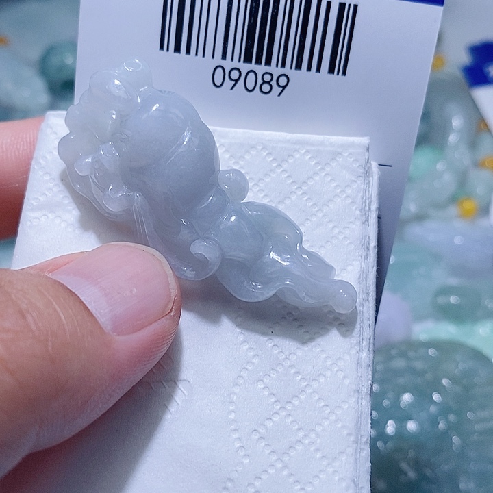 翡翠未镶嵌颈饰天光墟翡翠市场现金代购